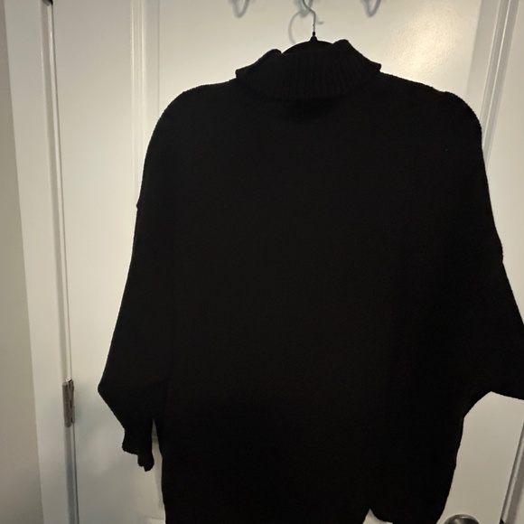 Sweaters - Picture 3 of 3